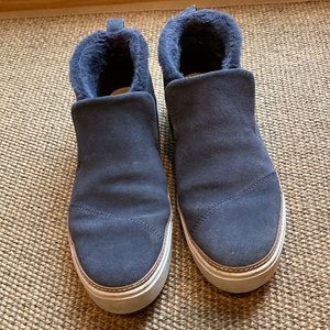 TOMS boots women’s size 9
